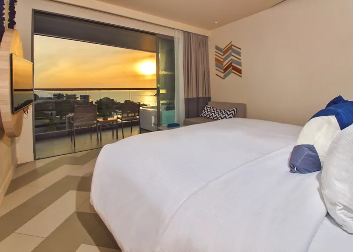 The Sis Kata Resort - Adult Only